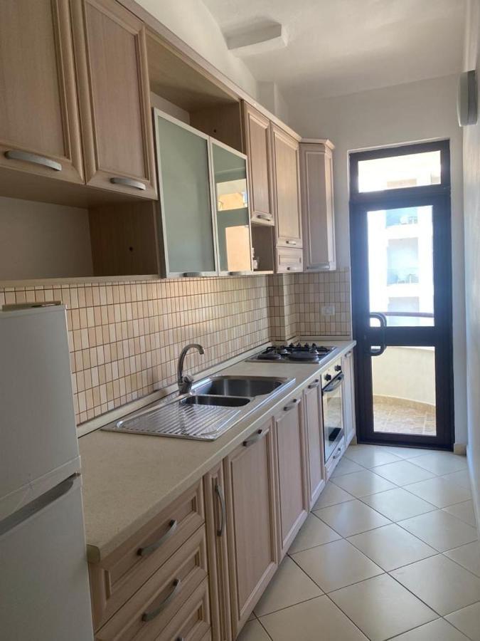 Appartments By Martiness Durres Bagian luar foto